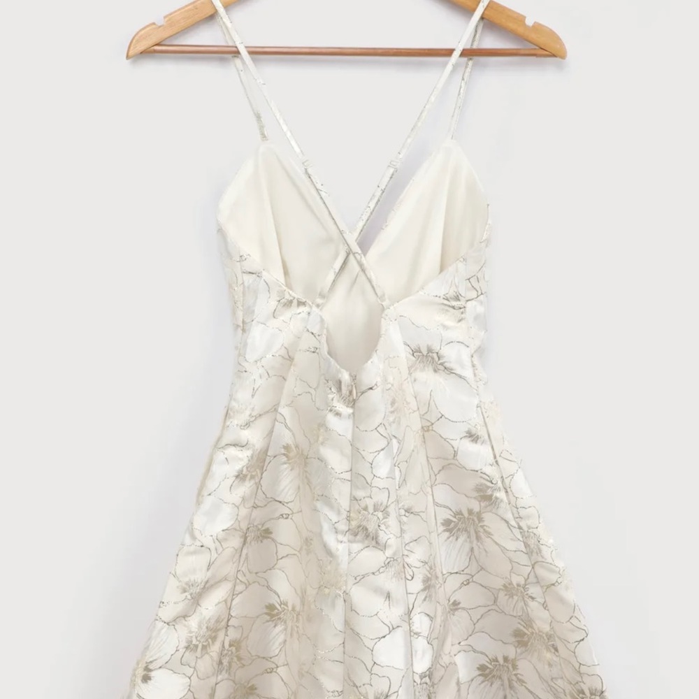 LULU’S “Shining Brightly Ivory and Gold Floral Jacquard Mini Dress” Size Small